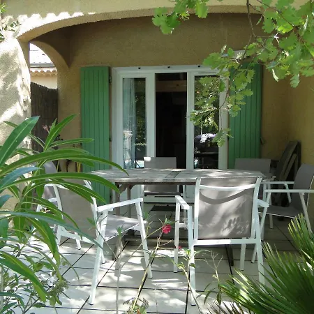Hébergement de vacances Basilic Avec Piscine En Sud Ardèche *
