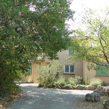 Hébergement de vacances Basilic Avec Piscine En Sud Ardèche *
